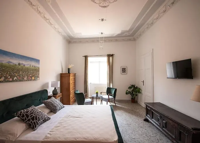 Rhome Elegant Apartment