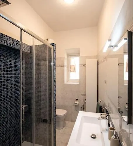 Rhome Elegant Apartment